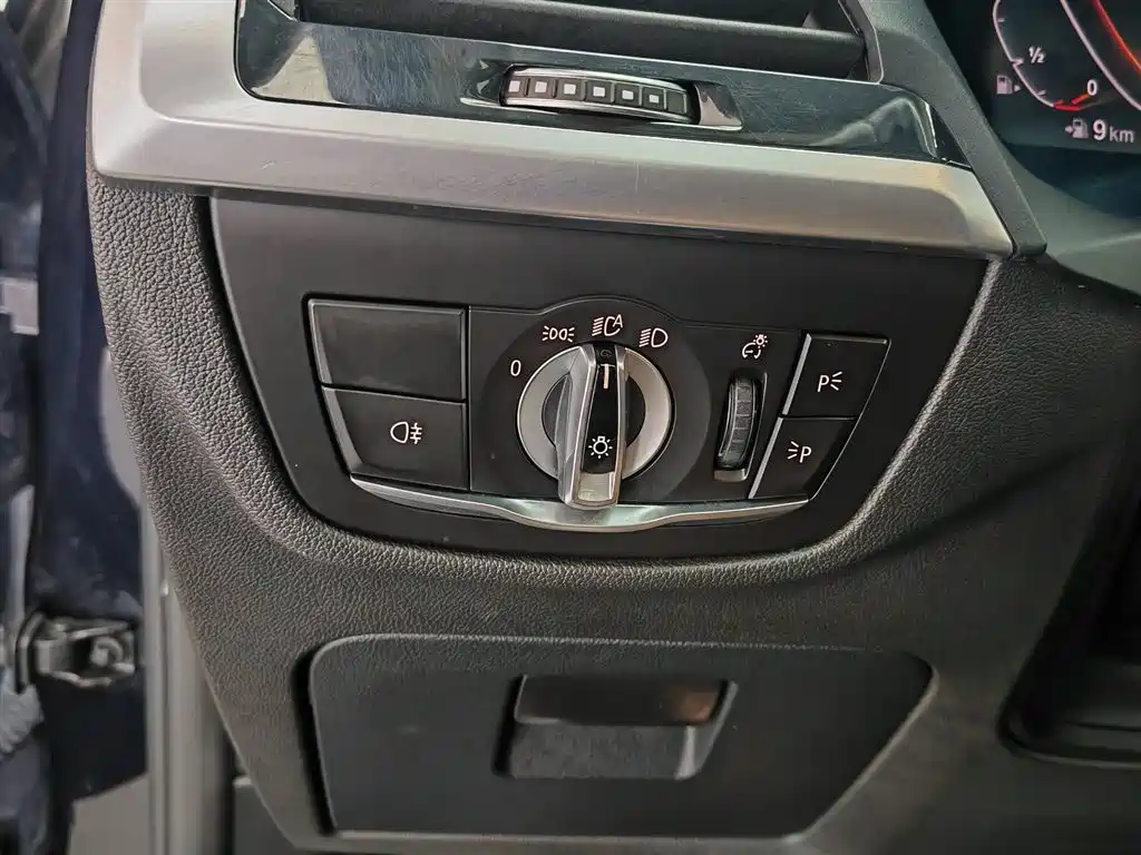 BMW X4 2021 — фото 21