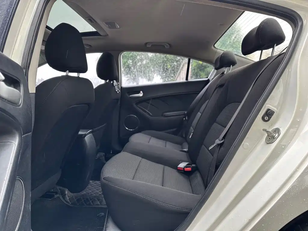 Kia K3 2016