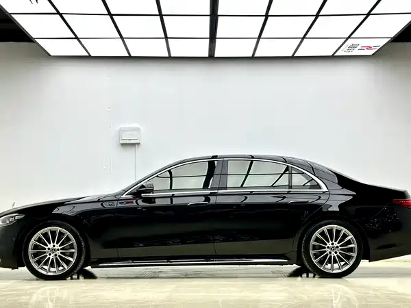 Mercedes-Benz S-Class 2021