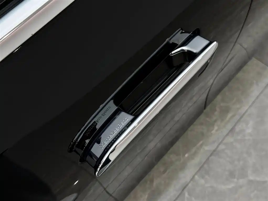 Mercedes-Benz E-Class 2025 — фото 19
