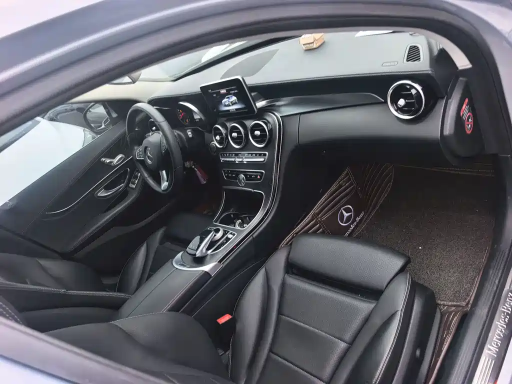 Mercedes-Benz C-Class 2017 — фото 9