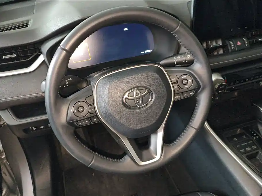 Toyota Wildlander 2023 — фото 15