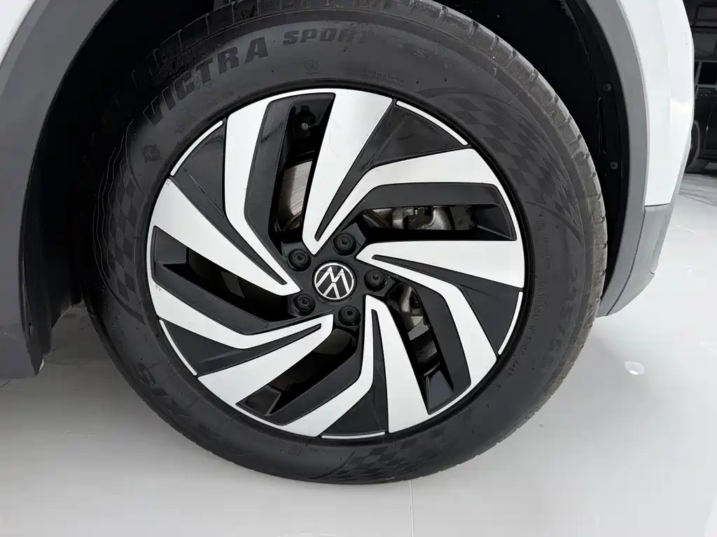 Volkswagen Tiguan L 2023 — фото 14