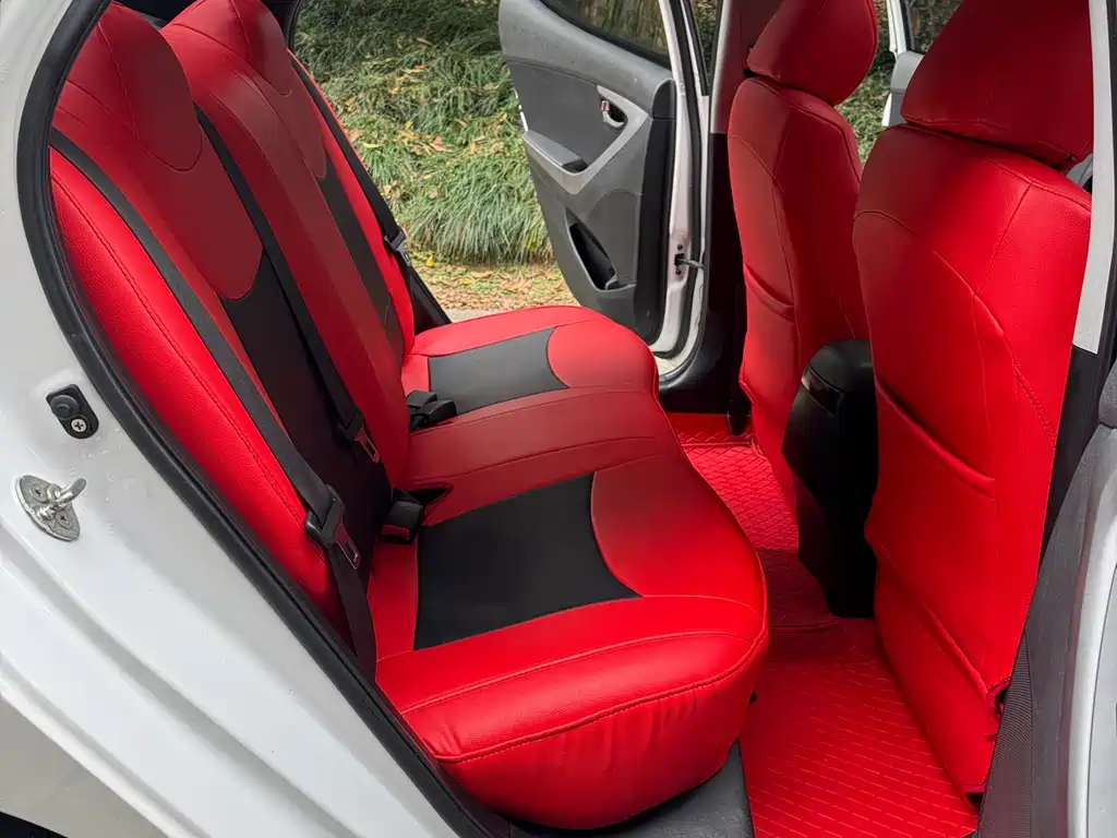 Hyundai Elantra 2017 — фото 14