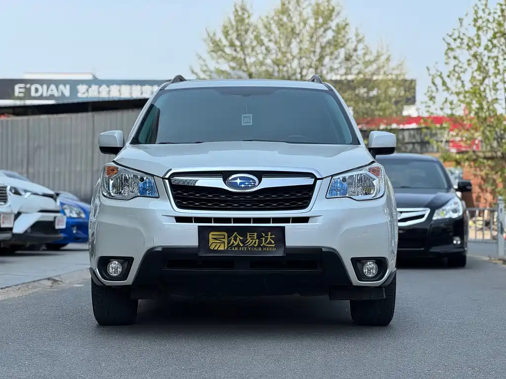 Subaru Forester 2015 — фото 2