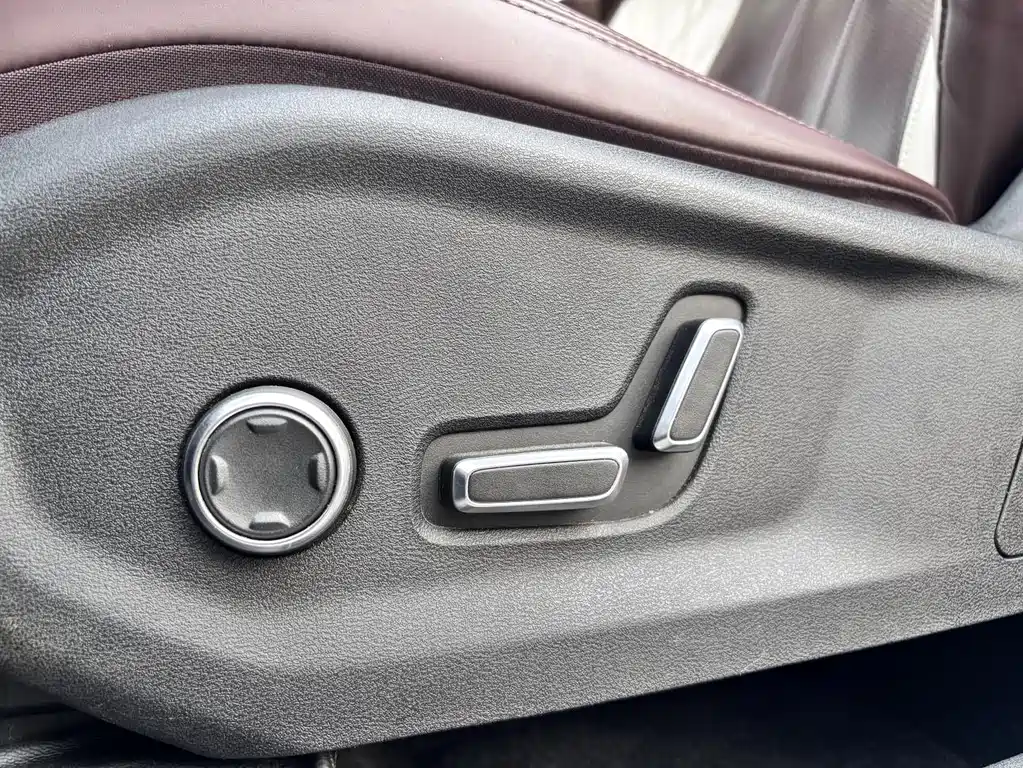 Geely Xingyue L 2022 — фото 15