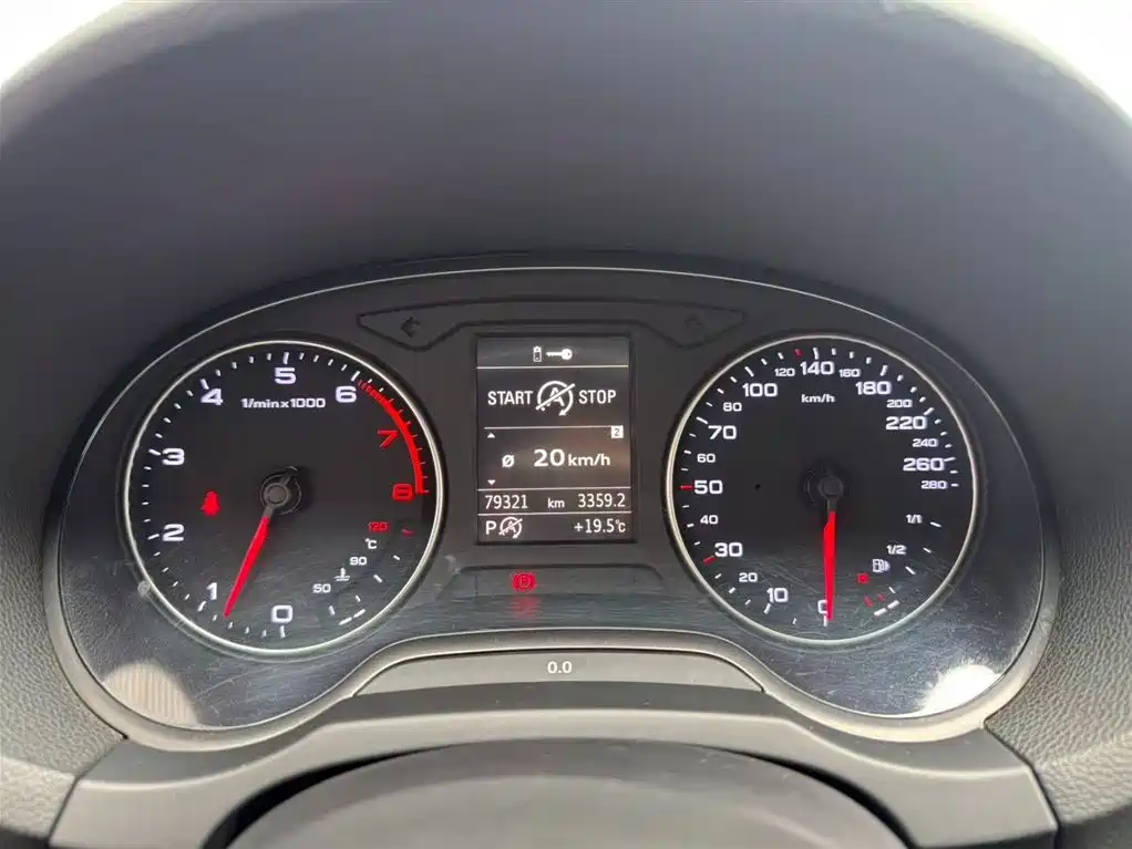 Audi A3 2015 — фото 18