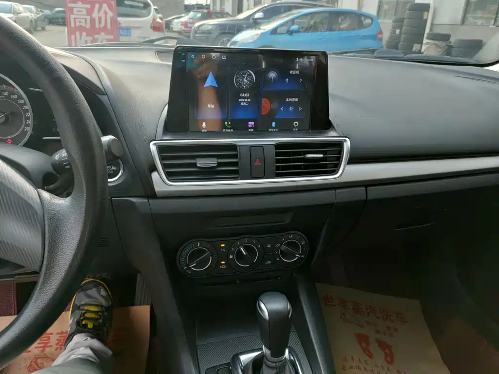 Mazda 3 Axela 2016 — фото 12