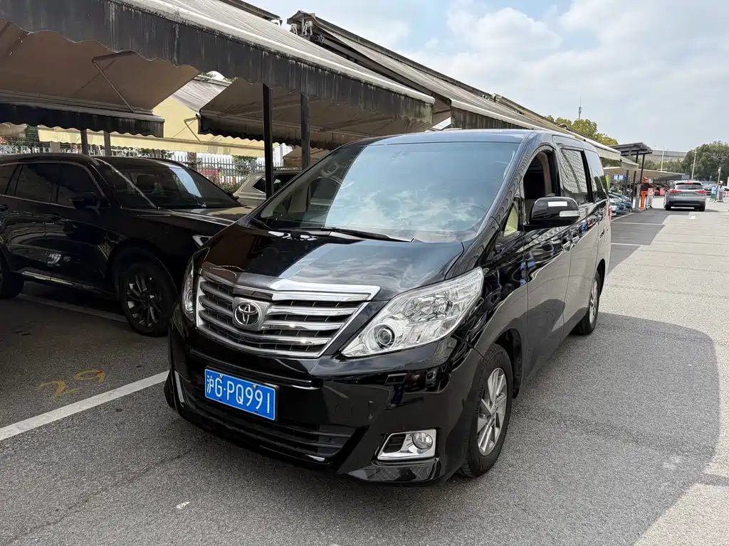Toyota Alphard 2014