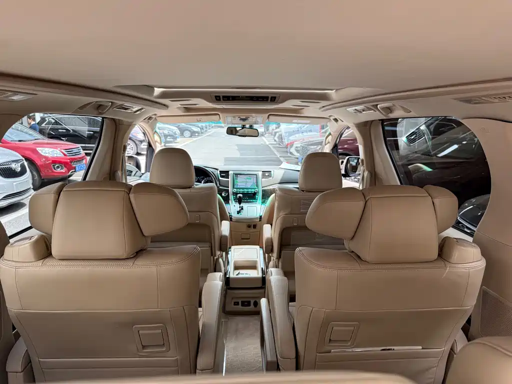 Toyota Alphard 2014 — фото 12