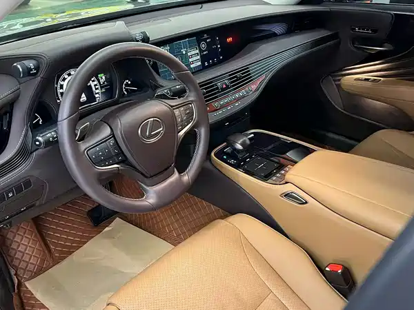 Lexus LS 2019