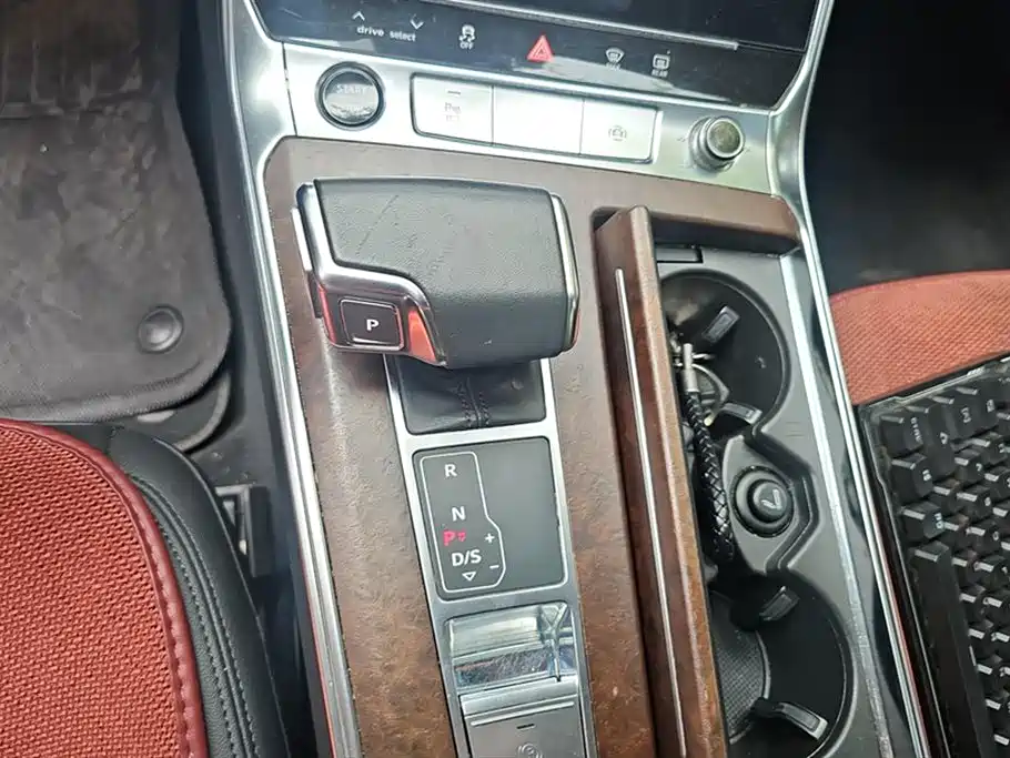 Audi A6 2021 — фото 16