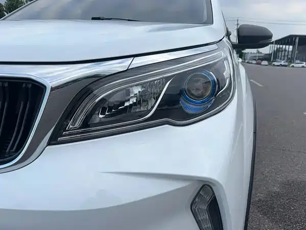 Geely Vision X3 2022