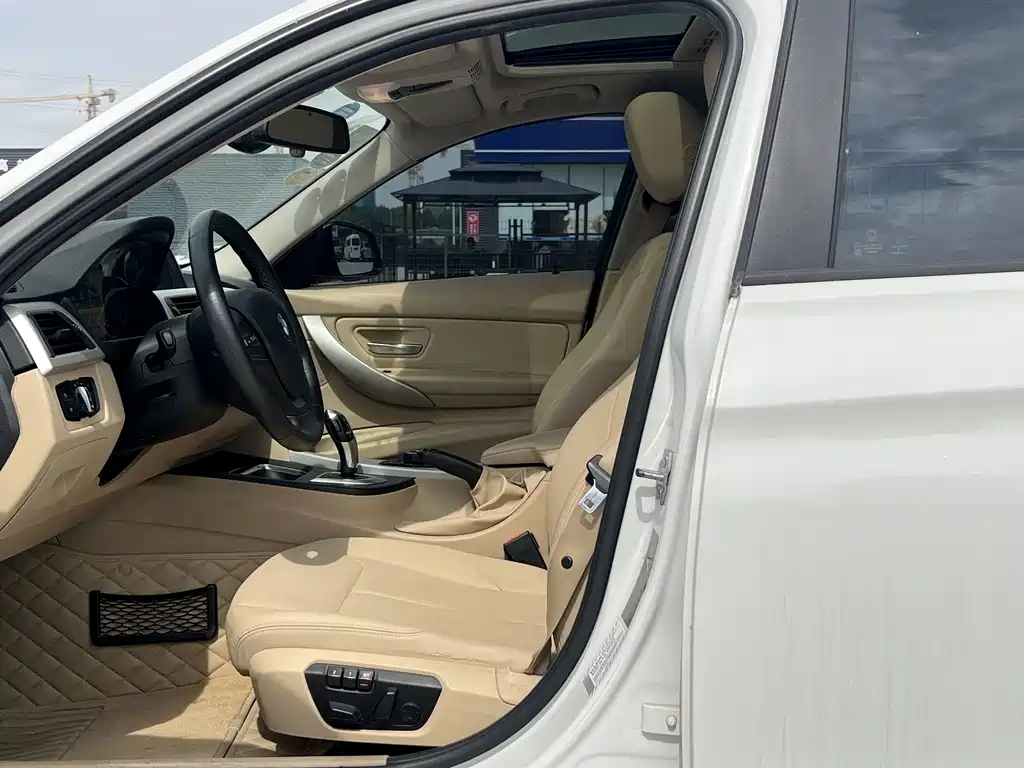 BMW 3 Series 2015 — фото 4