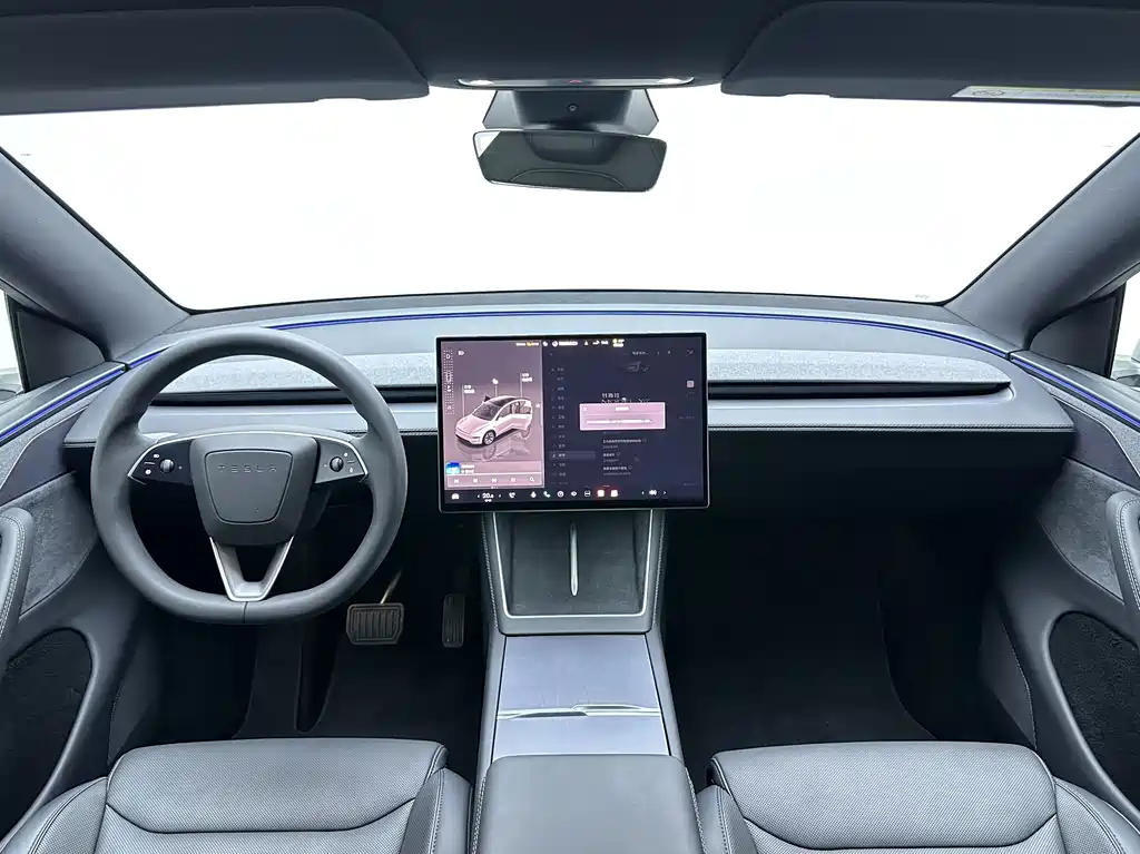 Tesla Model Y L 2026 — фото 14