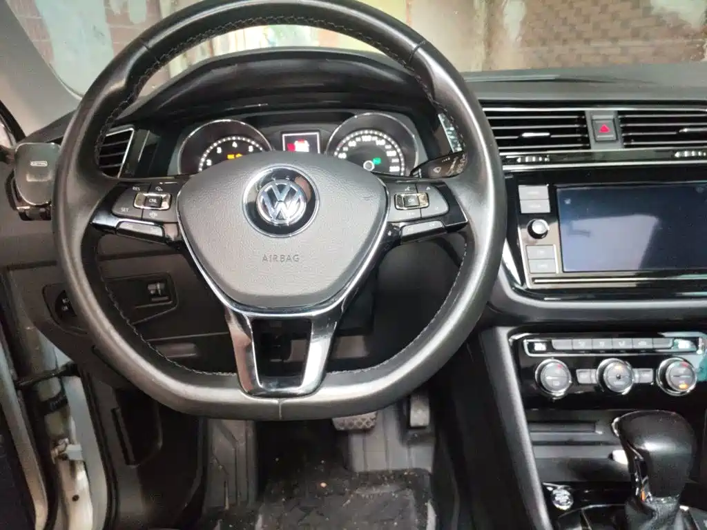 Volkswagen Tiguan L 2019 — фото 11