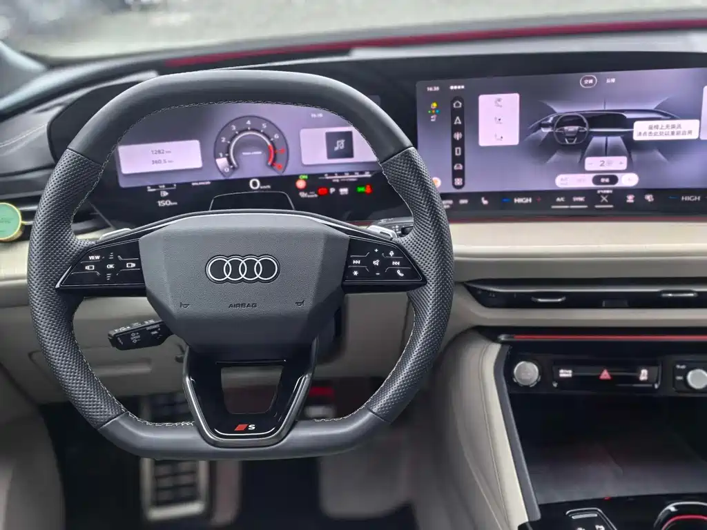 Audi Q5L 2025 — фото 10
