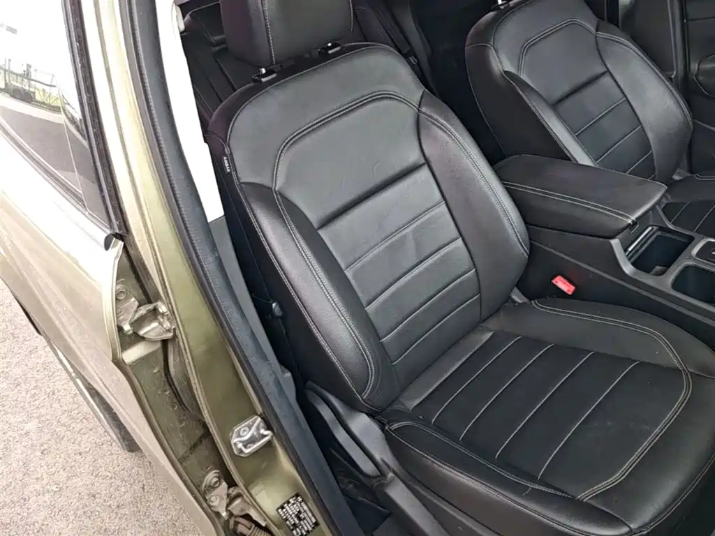 Ford Kuga 2018 — фото 25