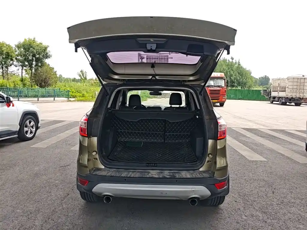 Ford Kuga 2018 — фото 19