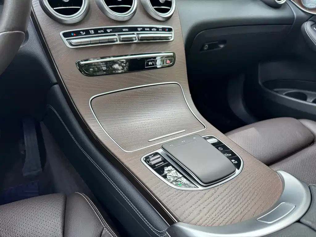 Mercedes-Benz GLC 2019 — фото 12