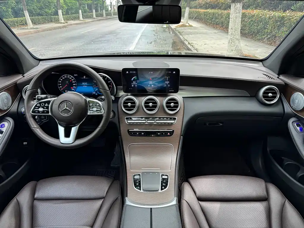 Mercedes-Benz GLC 2019 — фото 15