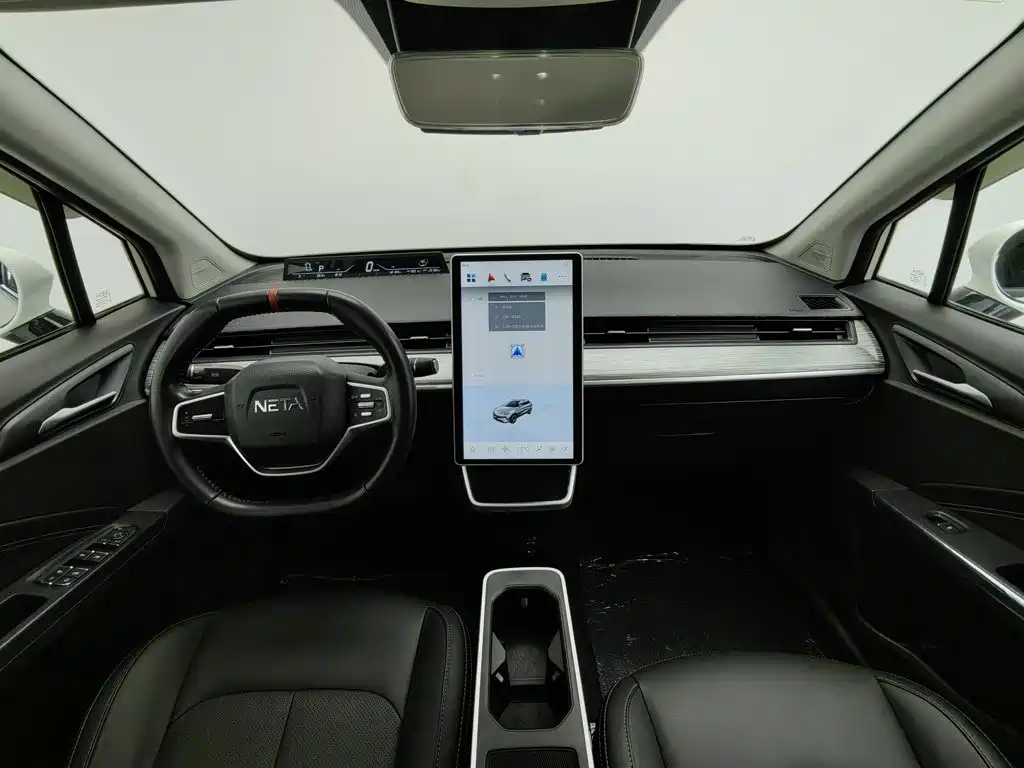 Neta V 2023