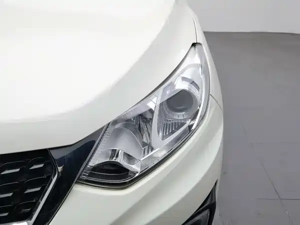 BAIC Shenbao X35 2017