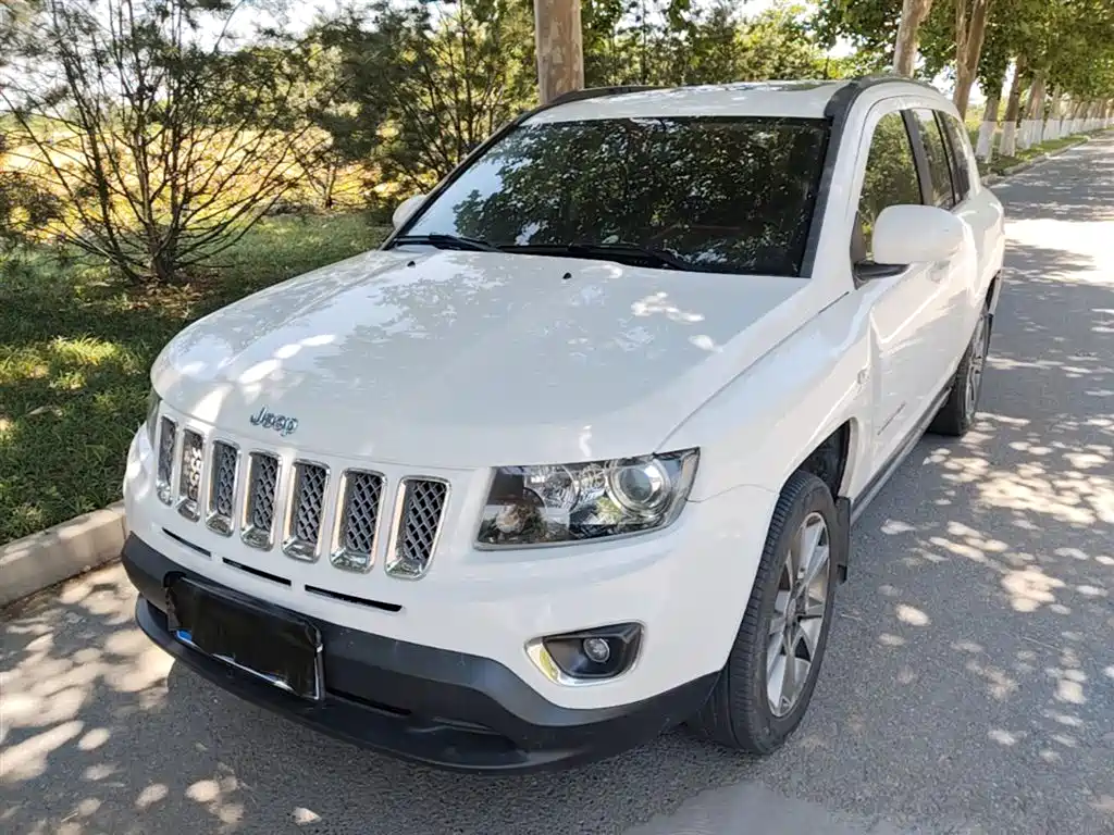 Jeep Compass 2015 — фото 2