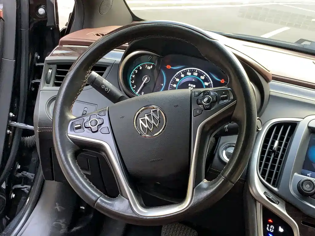 Buick LaCrosse 2014 — фото 10