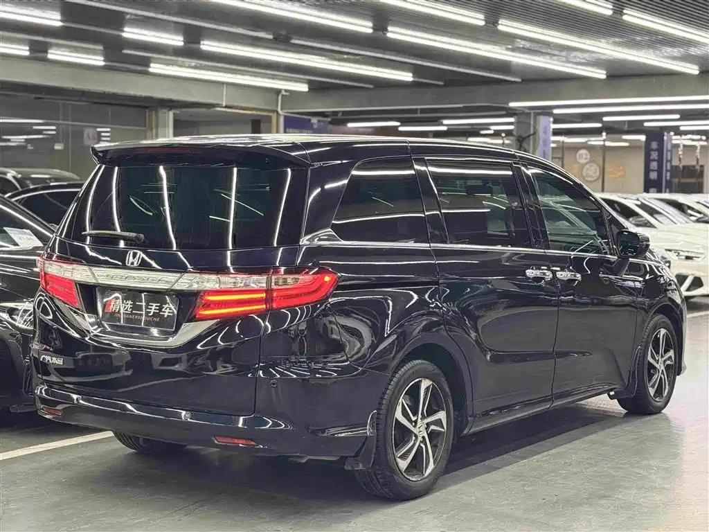 Honda Odyssey 2017 — фото 19