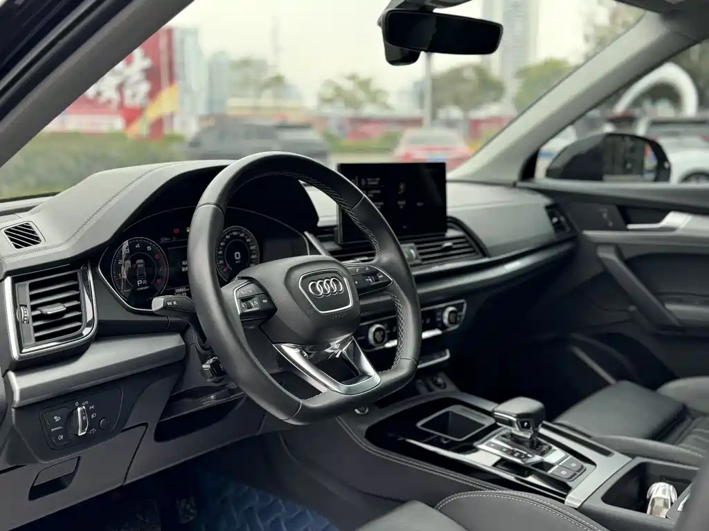 Audi Q5L 2022 — фото 14
