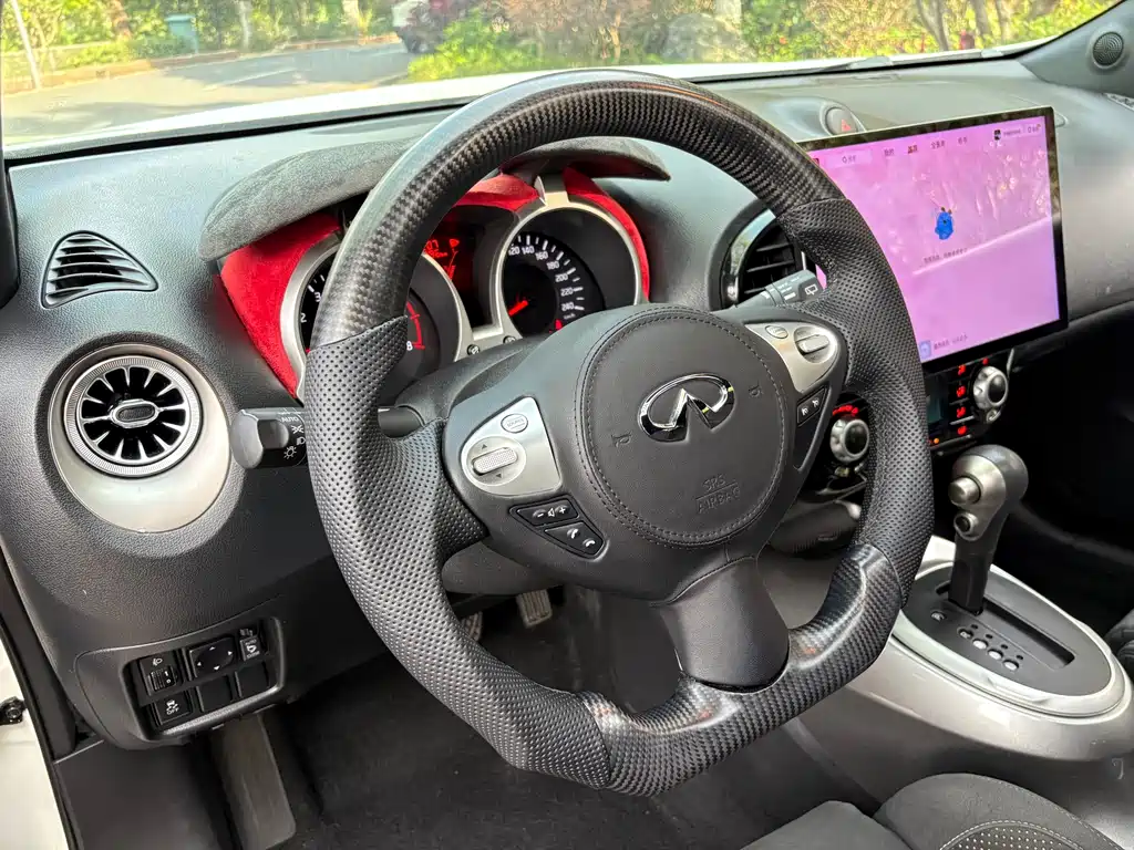 Infiniti ESQ 2019 — фото 15