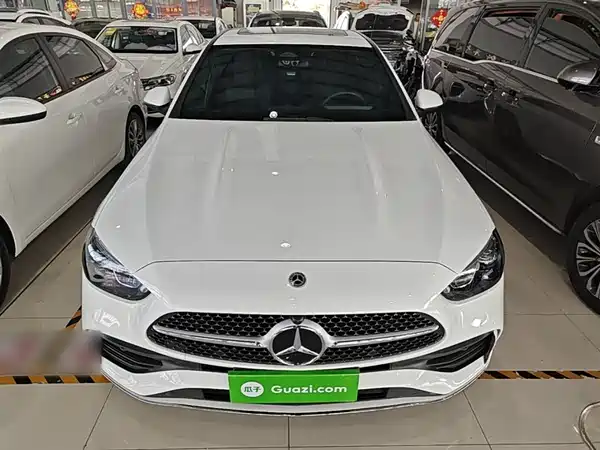 Mercedes-Benz C-Class 2024