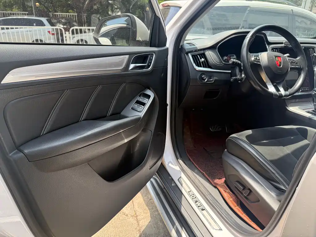 Roewe RX5 New Energy 2018 — фото 3