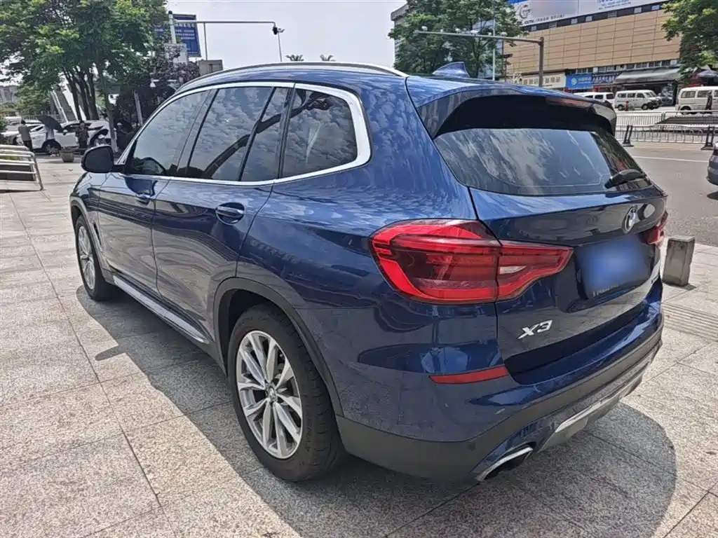 BMW X3 2018 — фото 23