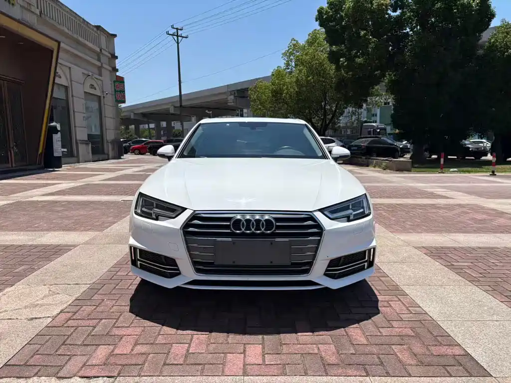 Audi A4L 2018 — фото 3