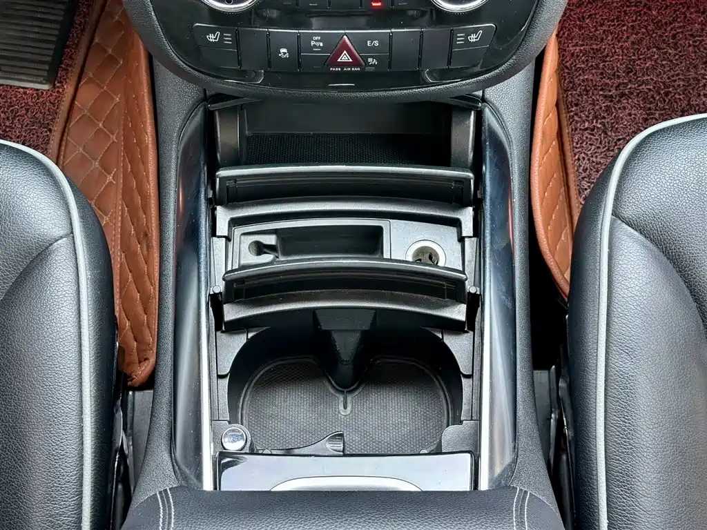 Mercedes-Benz R-Class 2015 — фото 31