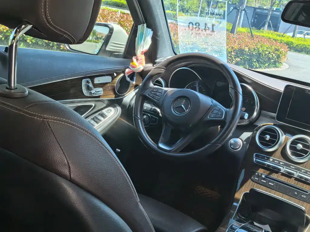 Mercedes-Benz GLC 2019 — фото 12