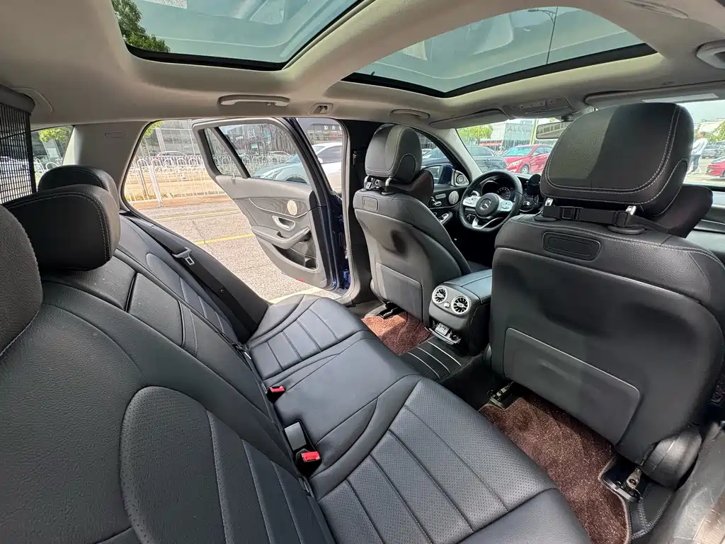 Mercedes-Benz C-Class 2020 — фото 12