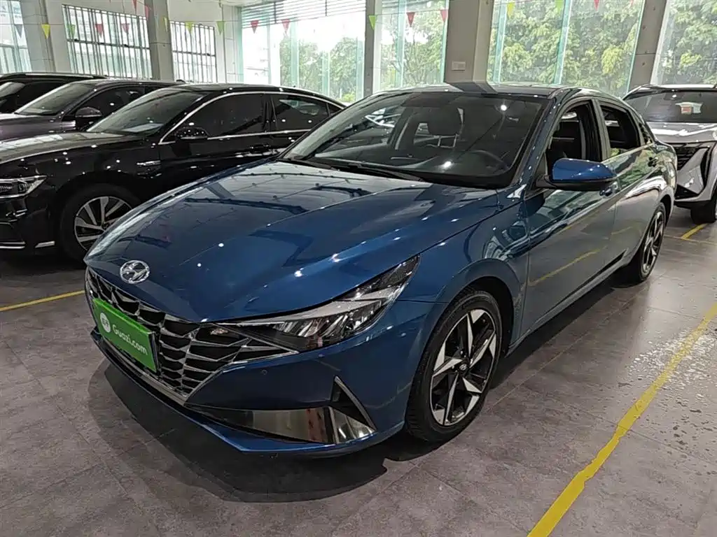 Hyundai Elantra 2021 — фото 1