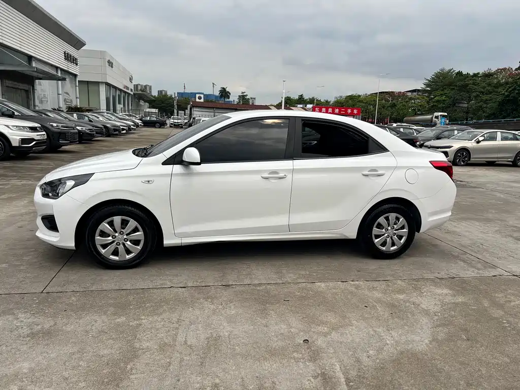 Hyundai Verna 2019 — фото 16