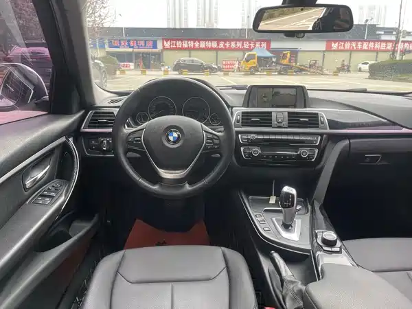 BMW 3 Series 2017