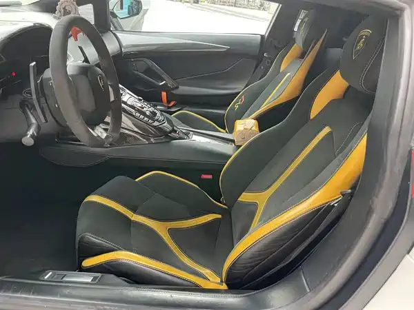 Lamborghini Aventador 2011