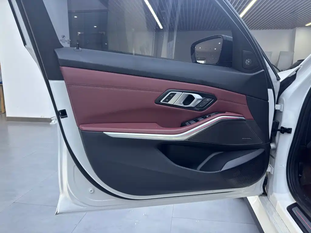 BMW i3 2023 — фото 10