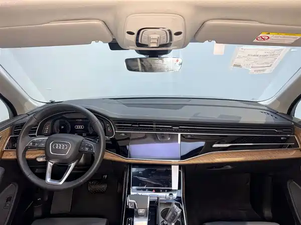Audi Q7 2024