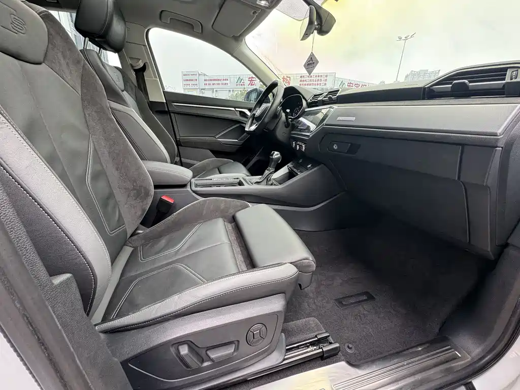 Audi Q3 Sportback 2021 — фото 25
