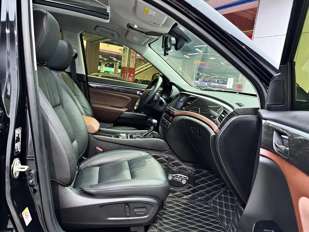 GAC Motor Trumpchi GS8 2019 — фото 17