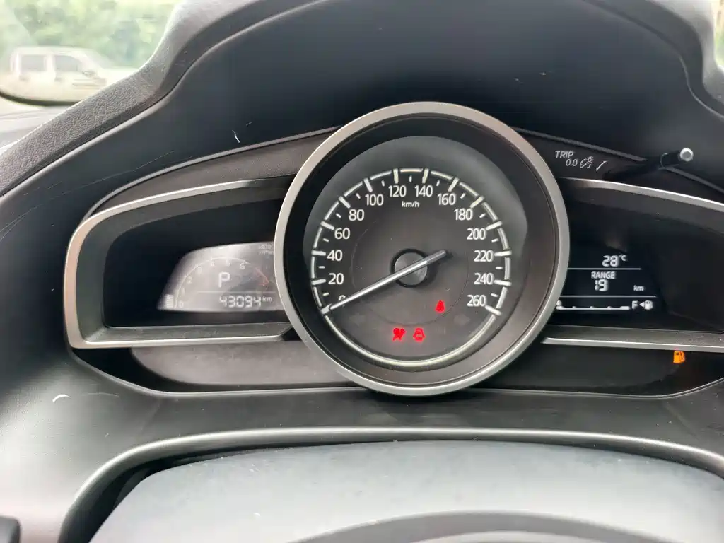 Mazda 3 Axela 2019 — фото 16