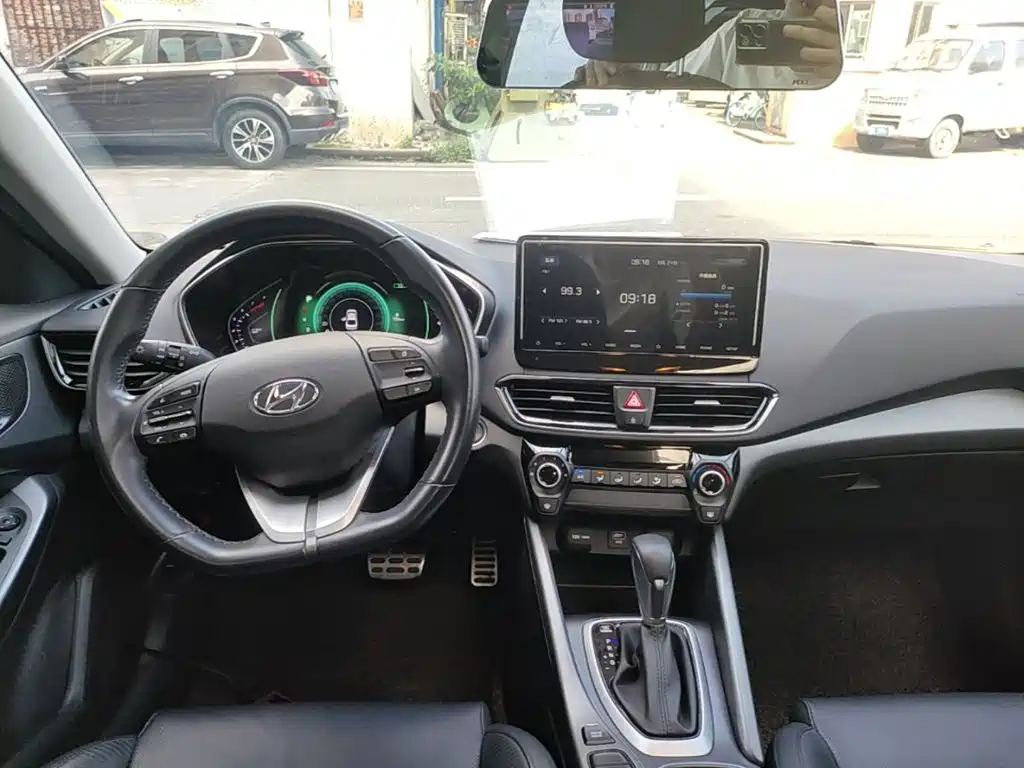Hyundai Festa 2019 — фото 10