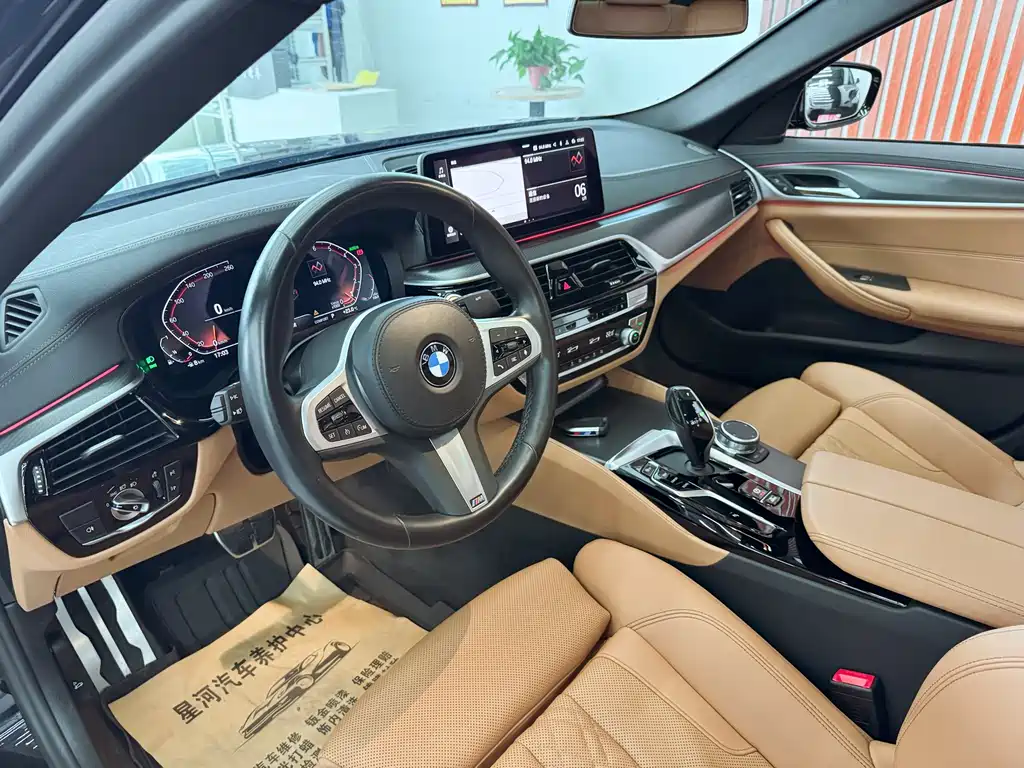 BMW 5 Series 2023 — фото 15
